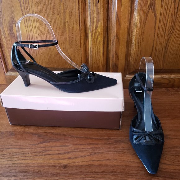 Bandolino Suede and Leather Shoes! - Picture 1 of 9